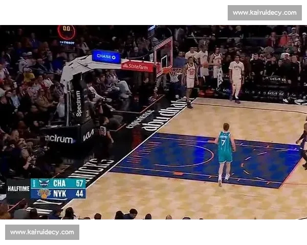 黄蜂对阵尼克斯东部较量青春冲击与老牌底蕴正面对决赛季焦点之夜谁能占先机